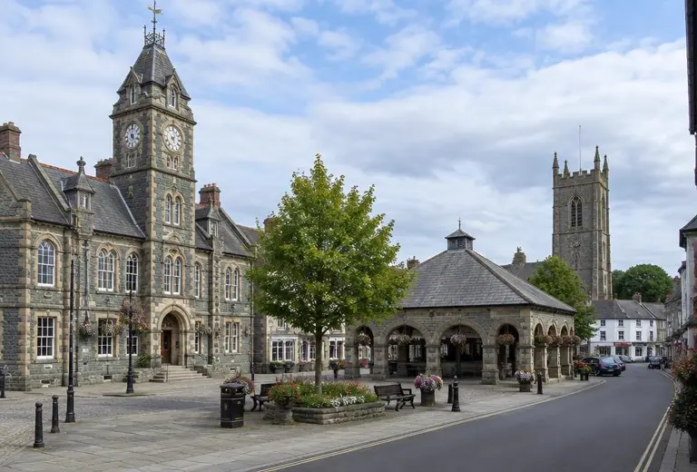 Electricians in Tavistock, Devon: local street scene